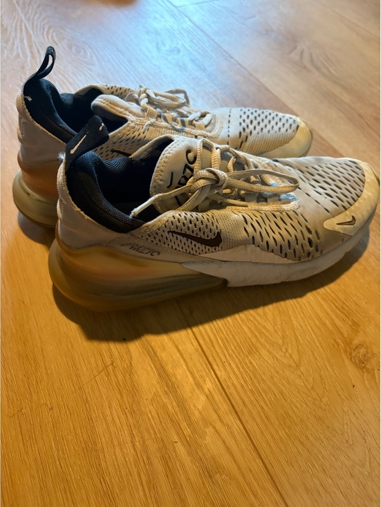Shoes - nike shoes size 8